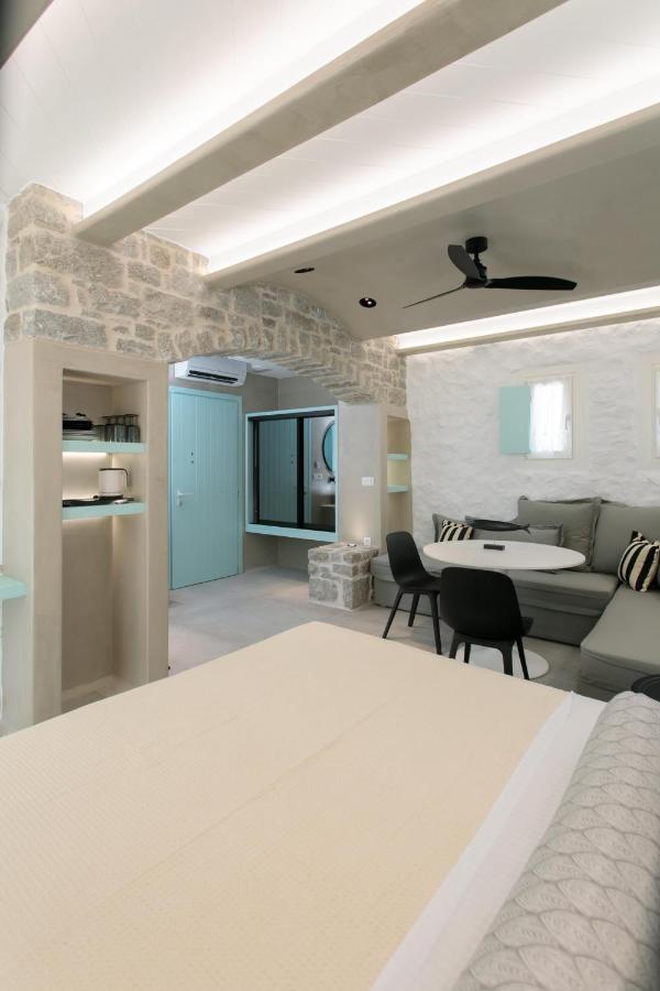 Majo Suites Hotel Agia Anna  ภายนอก รูปภาพ